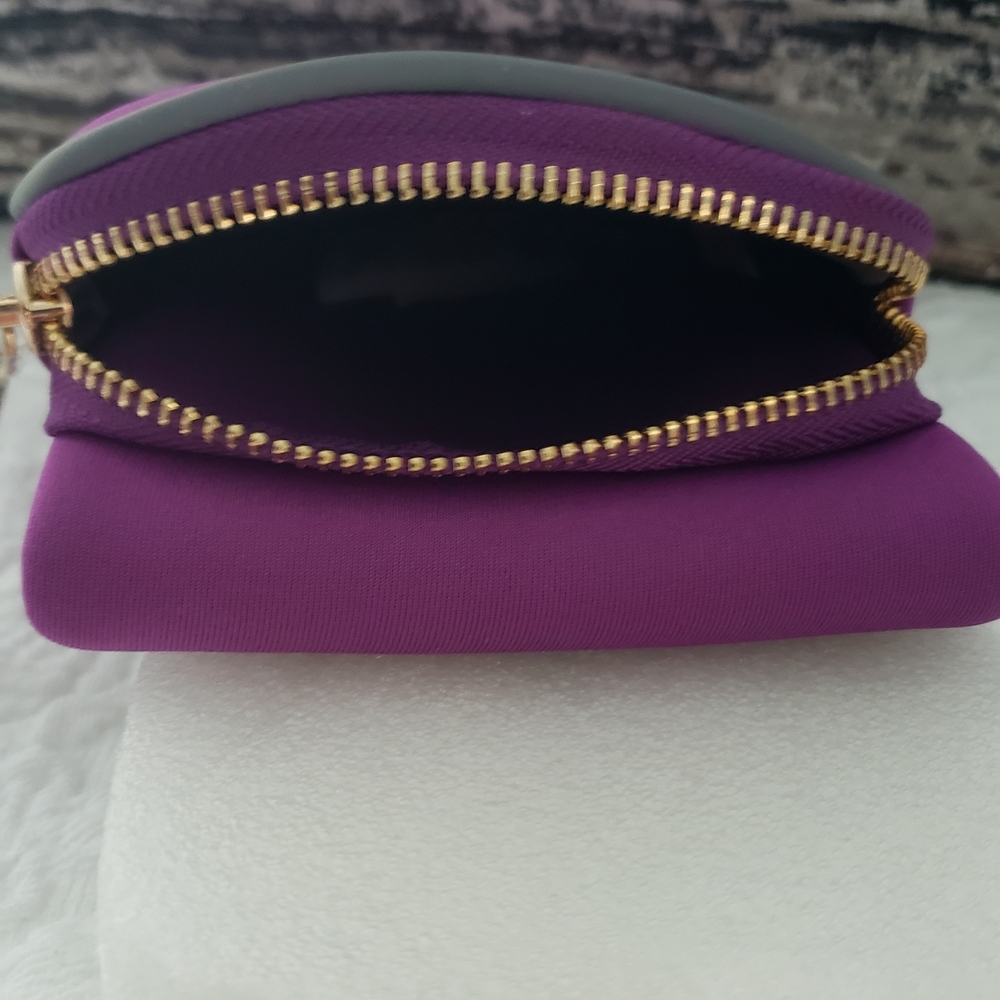 Bright, Bolsetta Purple Magnetic Hip Pouch New Without Tags Has 'Snaplock' - Picture 5 of 9